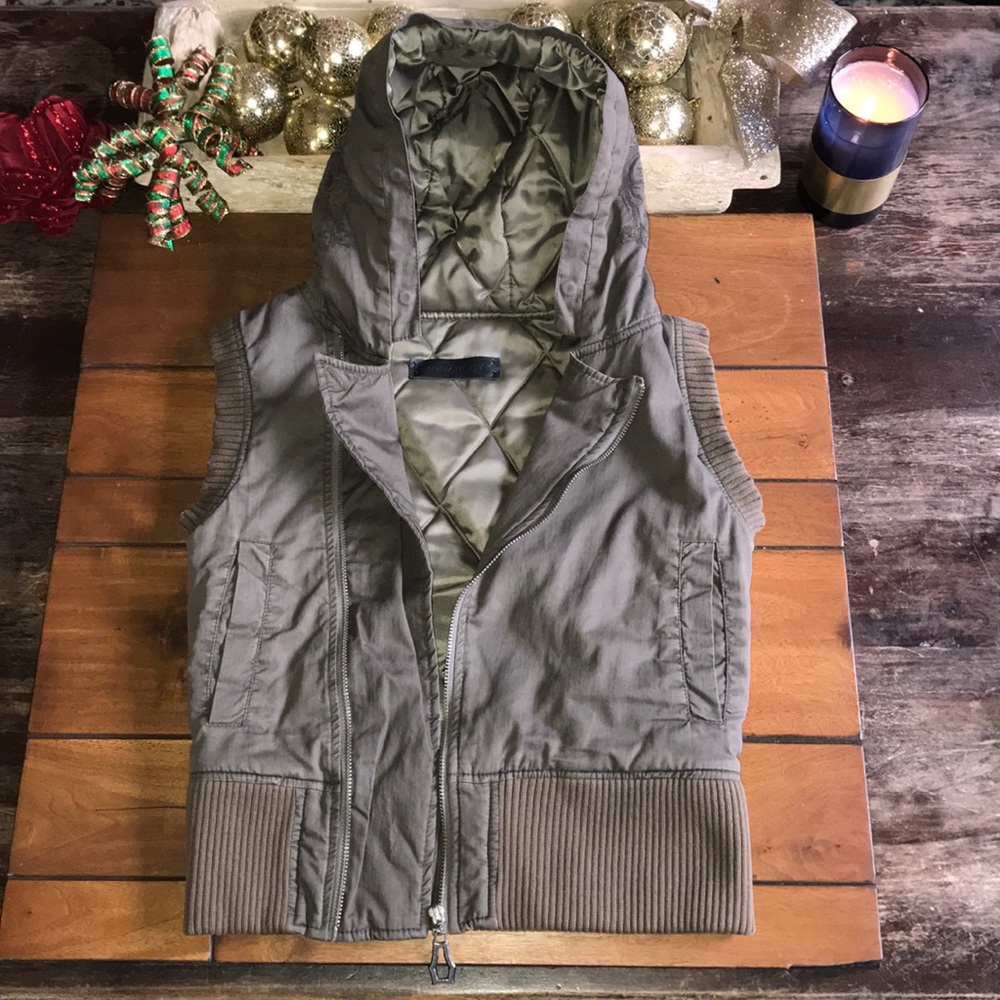 Edgy Boho Trendy Vest, Distressed Green, Size S